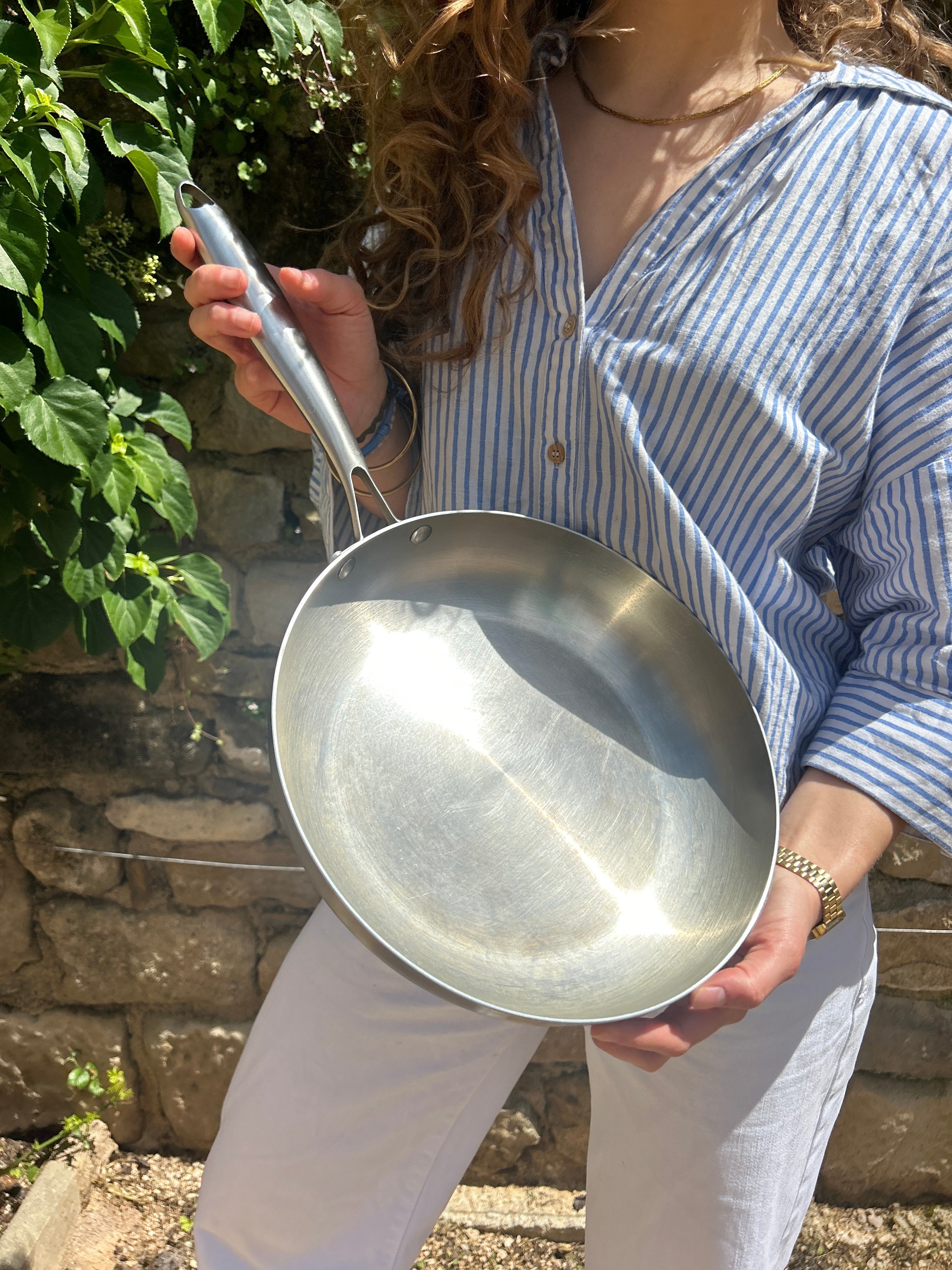 Poêle en inox : Le guide ultime pour bien choisir, bien cuire, et bien t'équiper